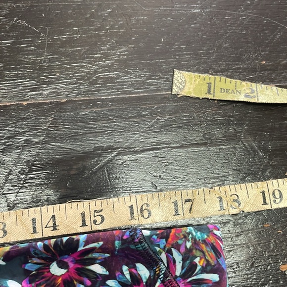 Lululemon Base Pace High-Rise
Running Tight 25" - Floral
Electric Multi  Size 16 - Picture 13 of 13